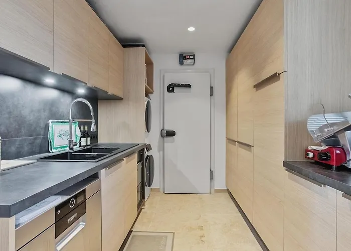 350m2 - Vue - Piscine - Clim - Parking * 생트막시메