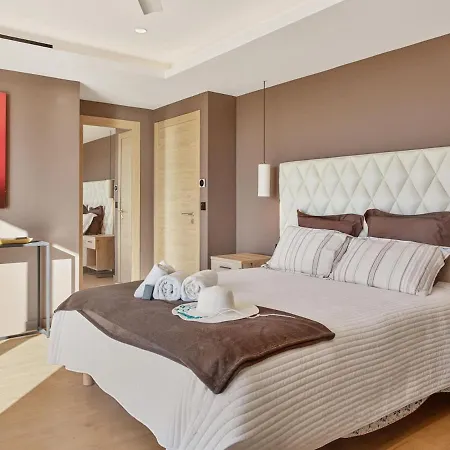 350m2 - Vue - Piscine - Clim - Parking *