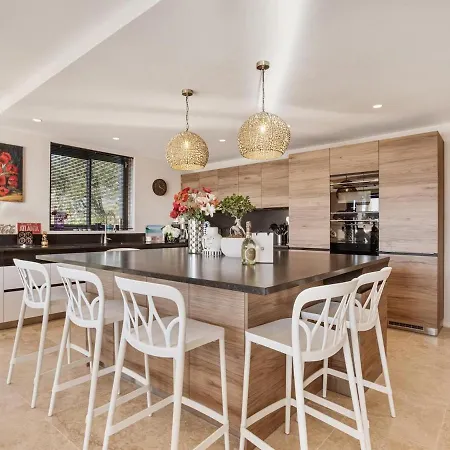 Villa 350m2 - Vue - Piscine - Clim - Parking