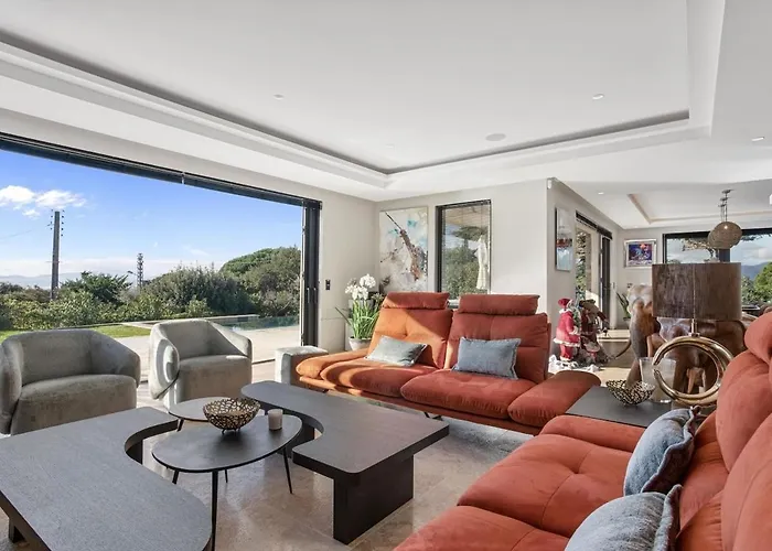 Villa 350m2 - Vue - Piscine - Clim - Parking