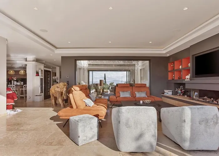 Βίλα 350m2 - Vue - Piscine - Clim - Parking *