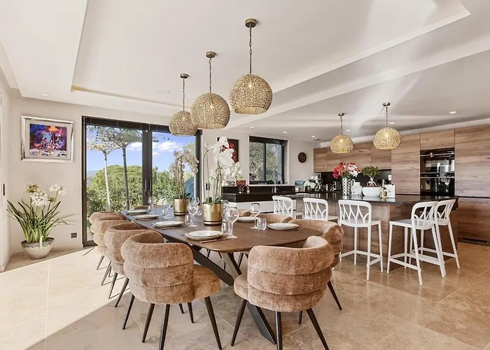 Villa 350m2 - Vue - Piscine - Clim - Parking Sainte-Maxime