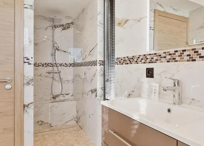 350m2 - Vue - Piscine - Clim - Parking Villa *