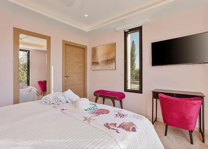 350m2 - Vue - Piscine - Clim - Parking